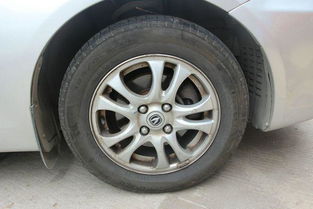 為什么汽車輪胎不采用實心設計 安全與性能的權衡