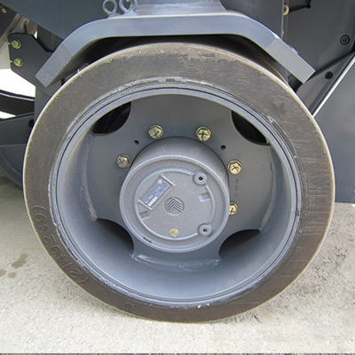 壓配式實心輪胎 實心輪胎的優勢與應用